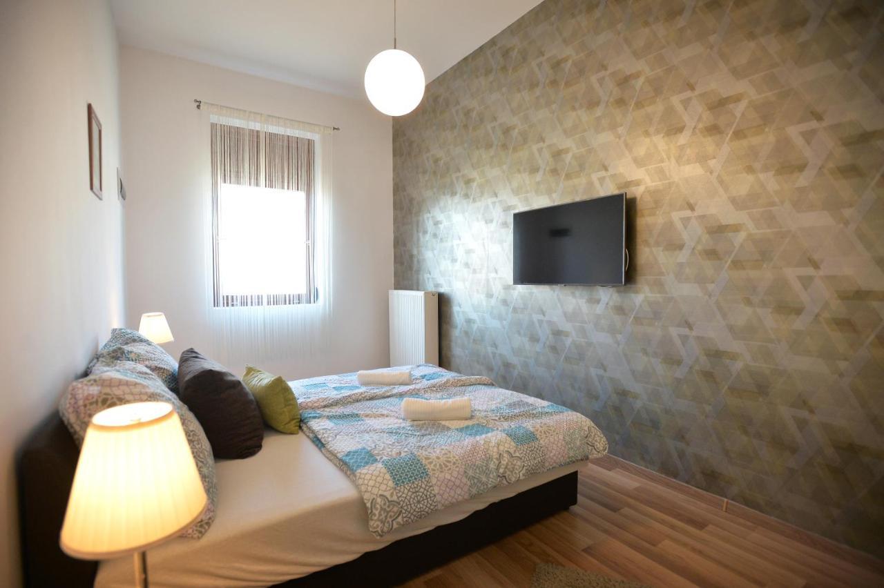 Corner Apartman Эгер Экстерьер фото