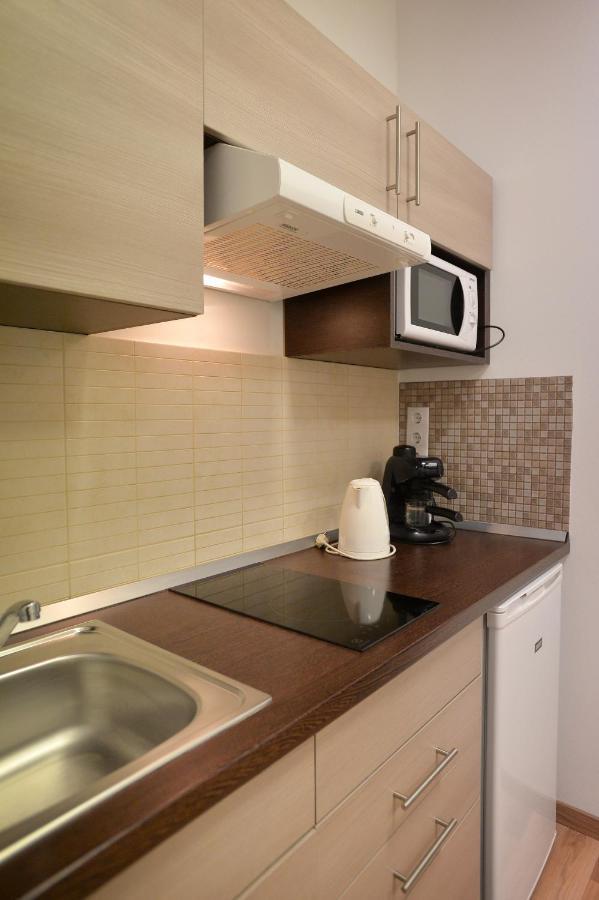 Corner Apartman Эгер Экстерьер фото