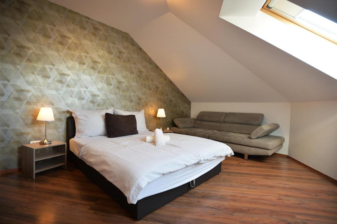 Corner Apartman Эгер Экстерьер фото