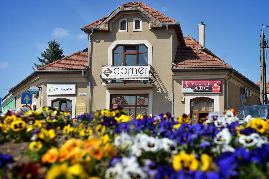 Corner Apartman Эгер Экстерьер фото
