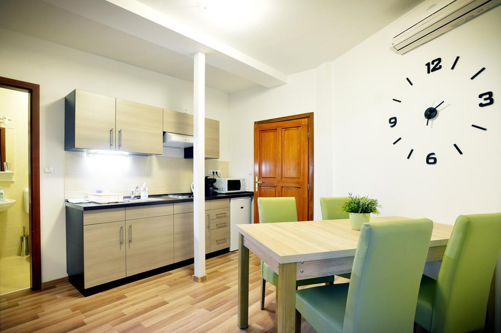 Corner Apartman Эгер Номер фото
