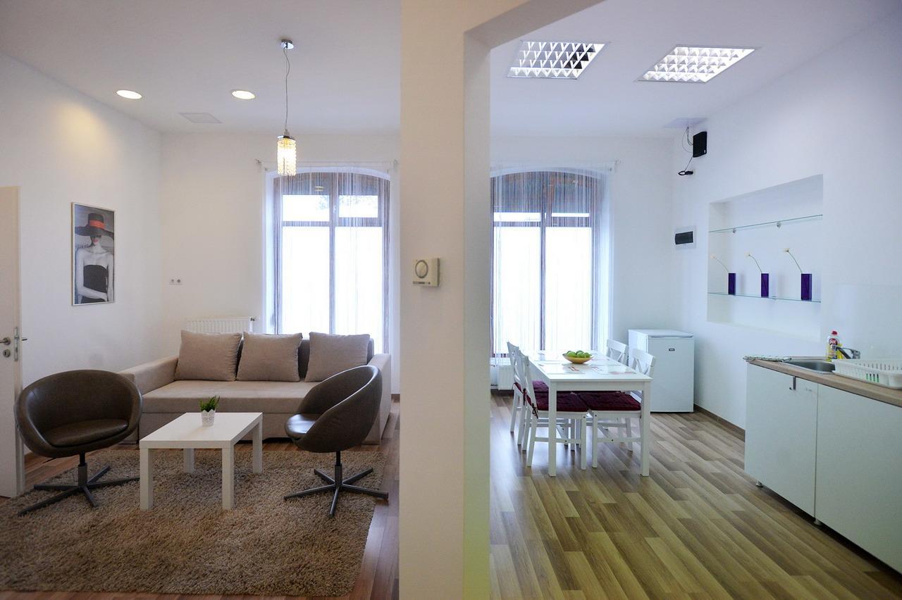 Corner Apartman Эгер Экстерьер фото