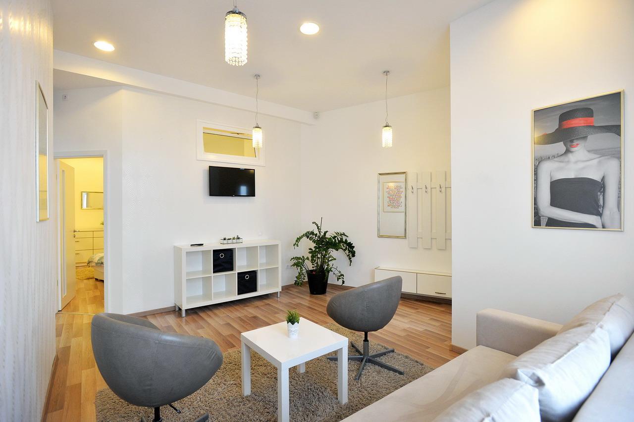 Corner Apartman Эгер Экстерьер фото